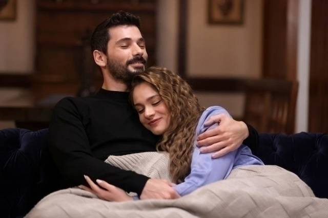 Hudutsuz Sevda’nın Damla’sı Hazal Köseoğlu sete gidemedi. Apar topar hastaneye kaldırıldı - Resim: 27